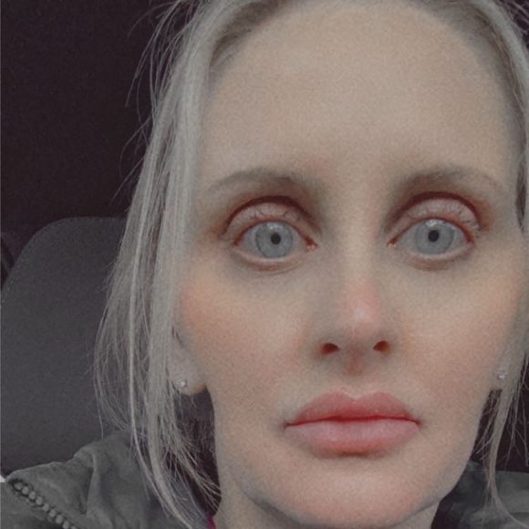 Meet your Posher, Bonnie - Picture 3 of 3